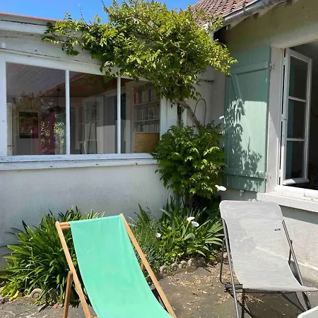 Holiday home La Maison De Marie A 5 Minutes A Pied De La Avec Parking Privee Et Gratuit